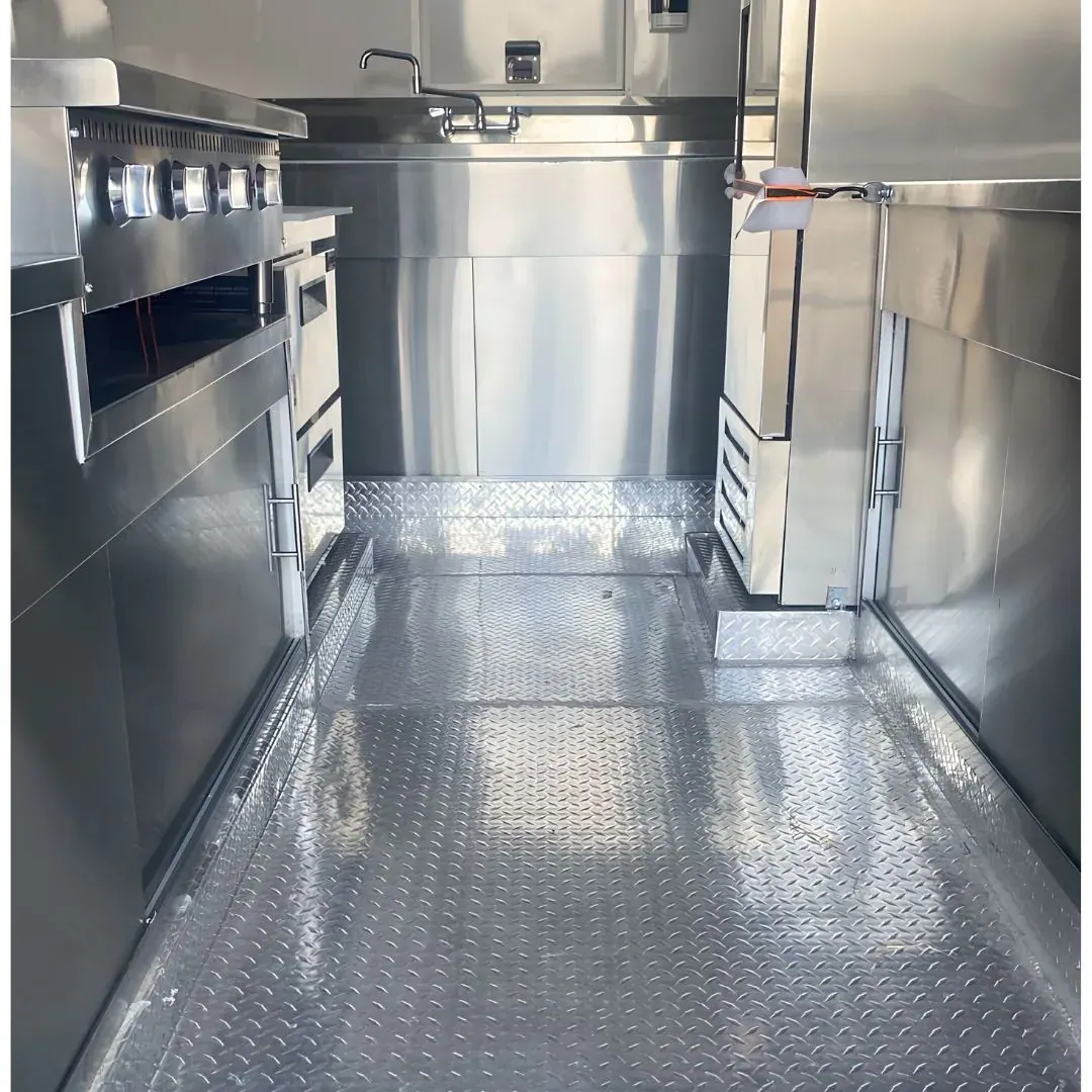 Welded aluminum non-slip floor