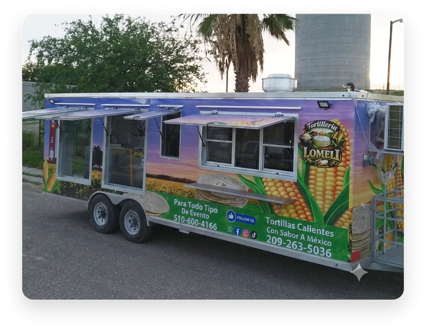 Mobile tortilleria exterior
